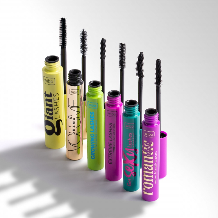 Extreme Lashes Volume Mascara